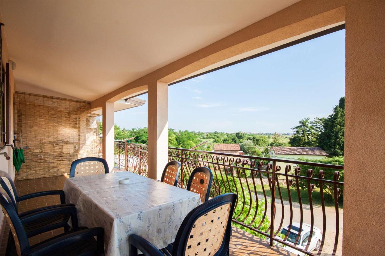 Apartments Dara Umag Exterior photo